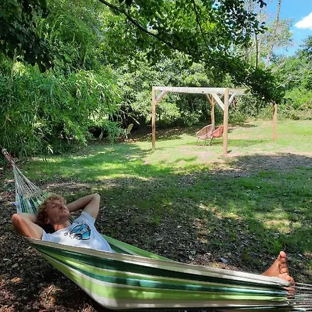 Campo de lujo Le Tipi Ethnique Au Bord De La Riviere